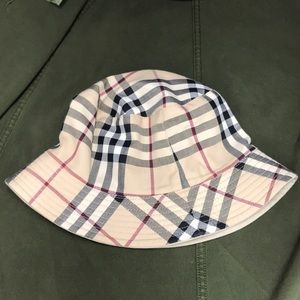 Authentic Burberry bucket hat for women